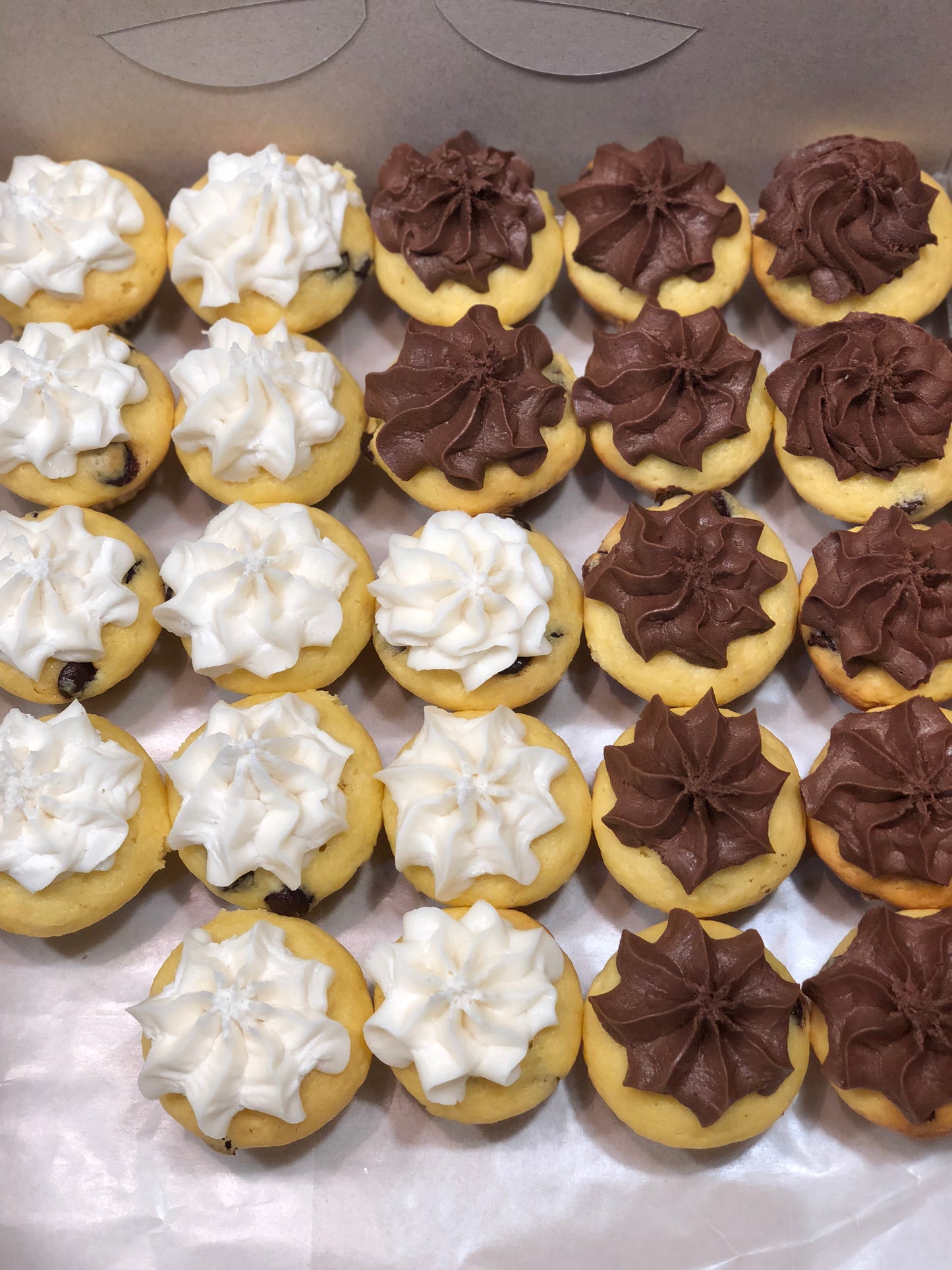Cupcakes (Split Dozen)