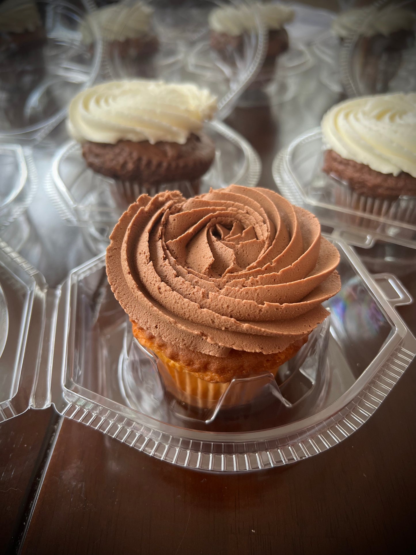 Individual cupcake containers