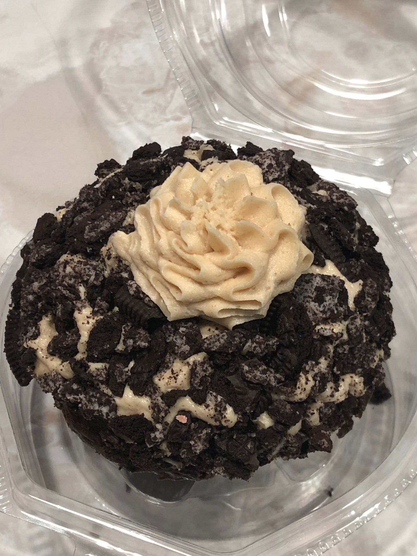 Oreo Crunch Cupcakes
